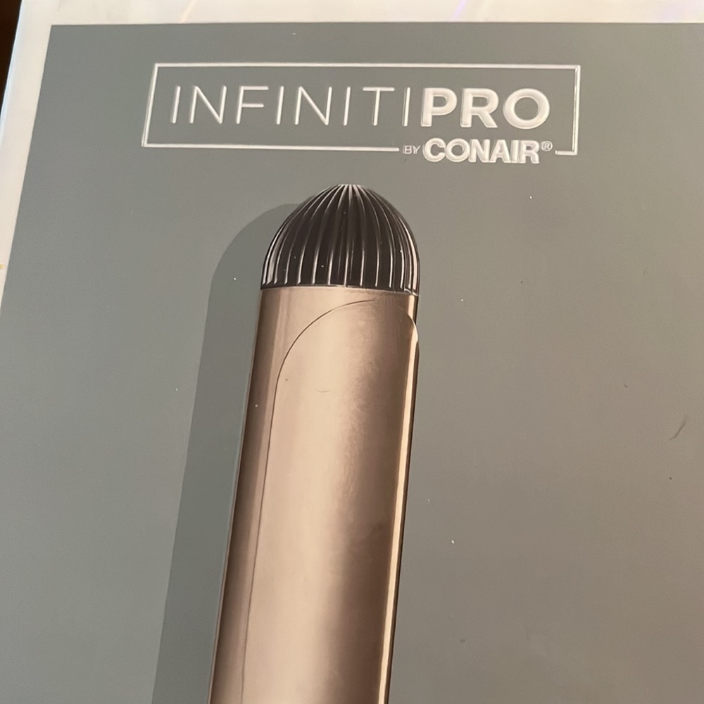 Infinity Pro Conair curling iron - Picture 2 of 5